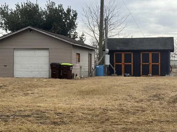 2795 Laberdee Rd, Adrian, MI 49221