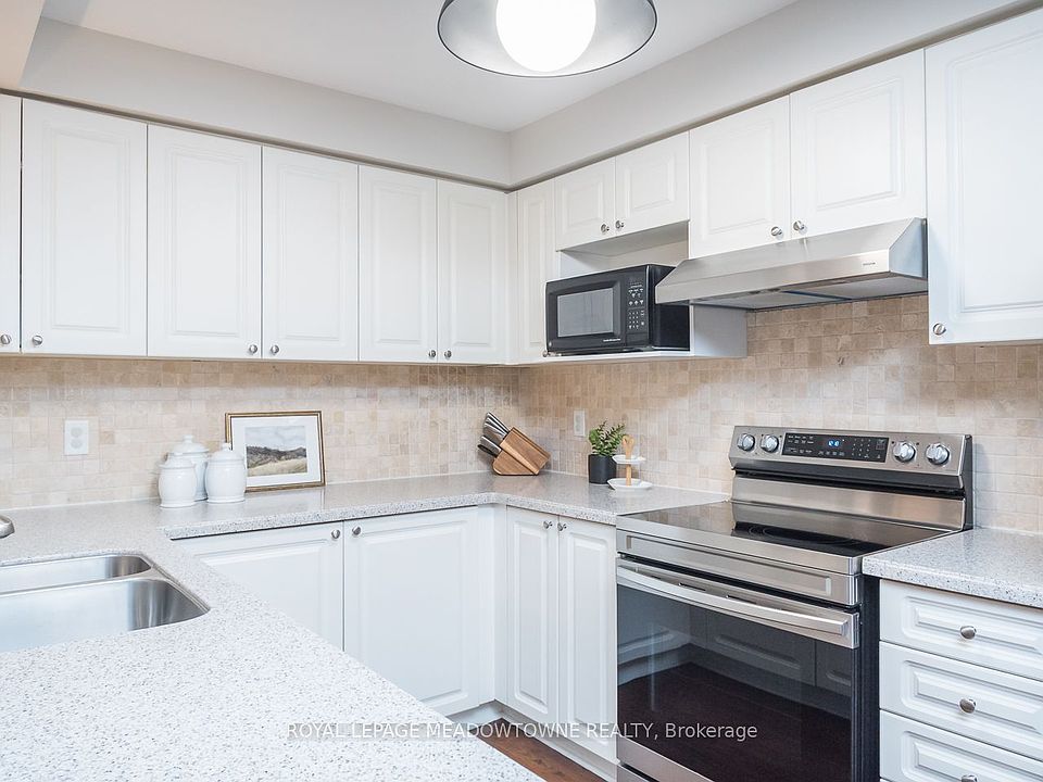 1st image of 88 Manley Ln