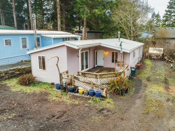 923 S Easy St, Rockaway Beach, OR 97136