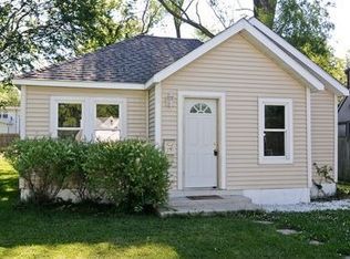 321 Bellevue Dr, Round Lake Park, IL 60073