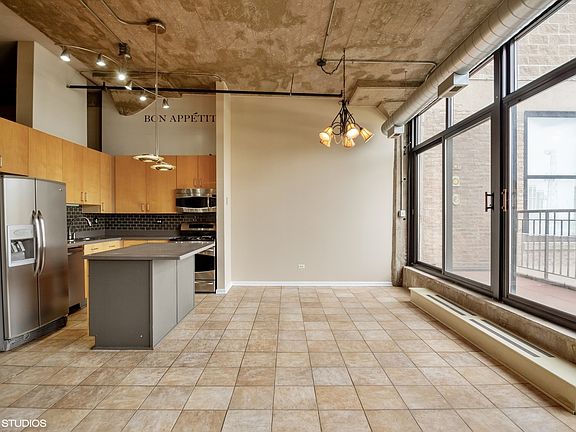 3rd image of 1516 S Wabash Ave #705