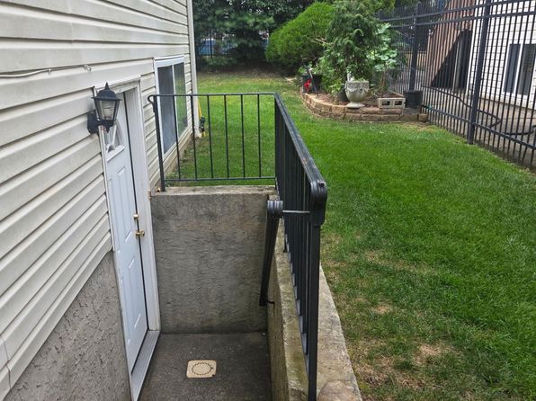 22 Lerer Ln