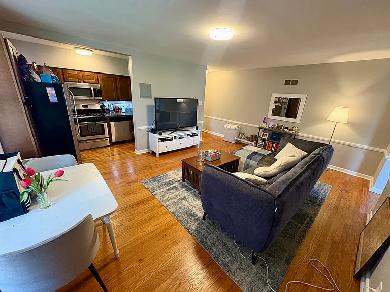 833 Sudbury Dr #7 — Photo 4