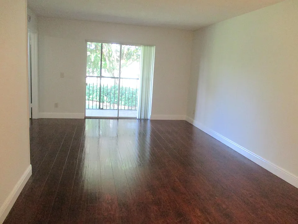 835 NW 103rd Ter