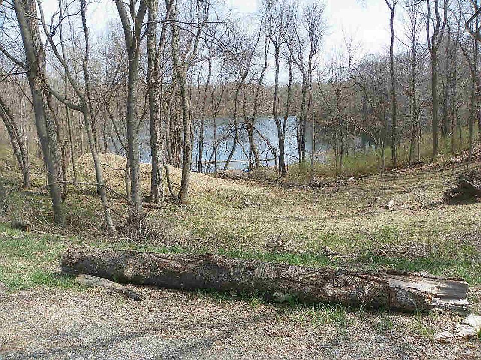 2nd image of 218 Turkey Hill Rd