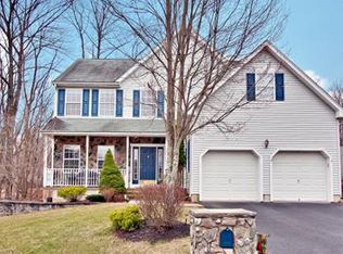 16 Manning Ct, High Bridge, NJ 08829