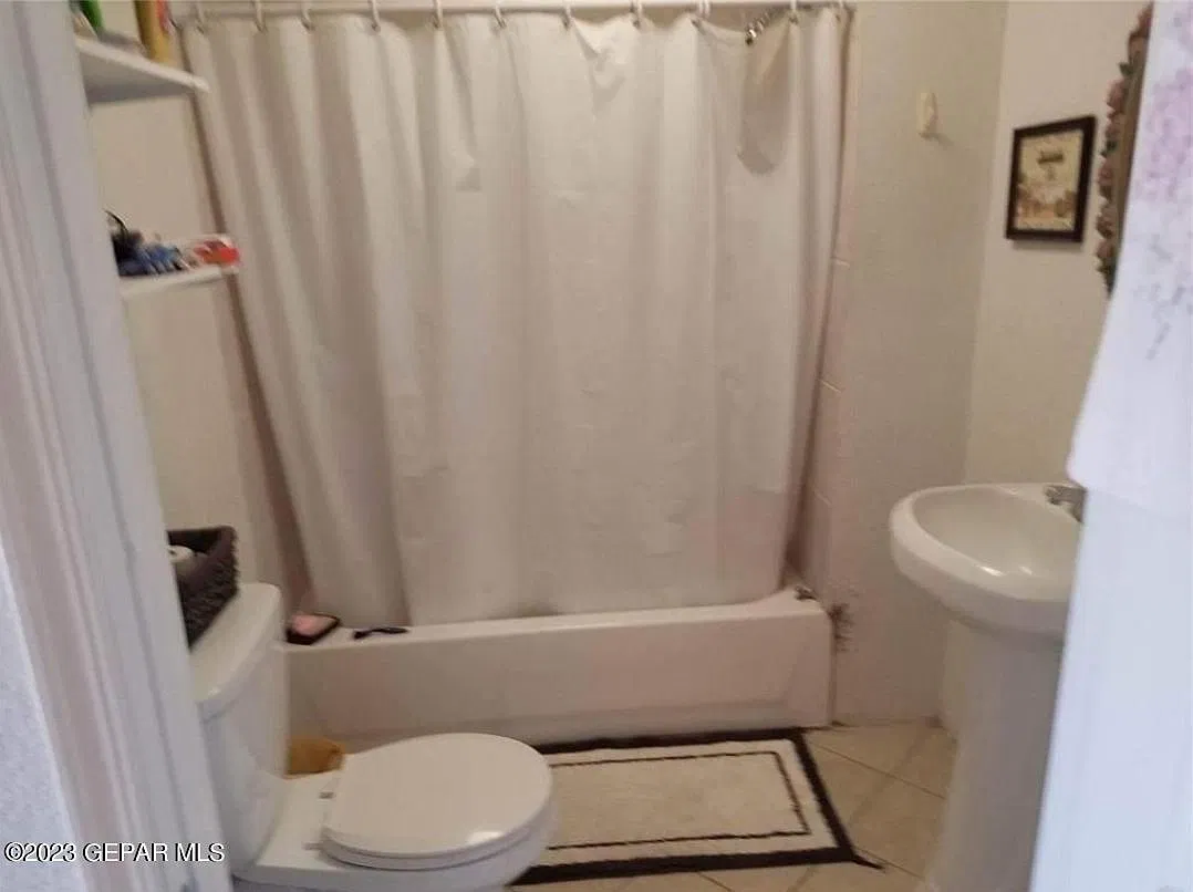 2 bed, 1.0 bath, 800 sqft, $875 — Photo 3