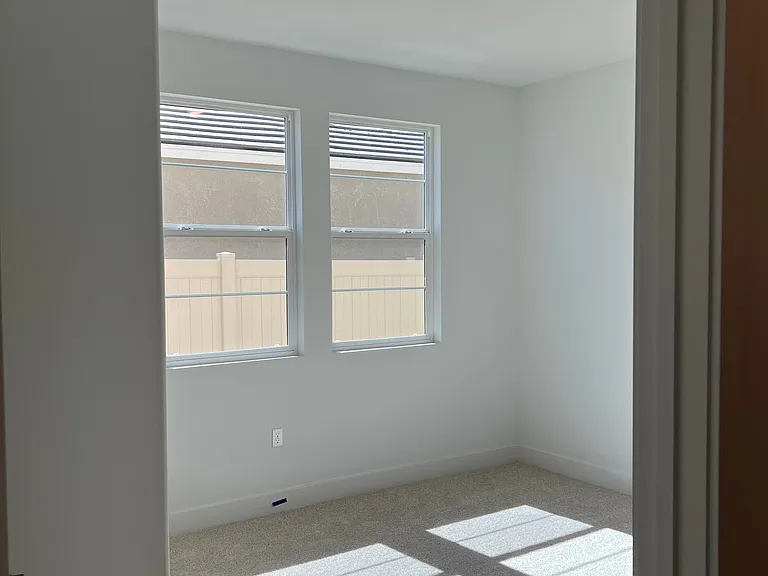 1840 Vincent Dr — Photo 18