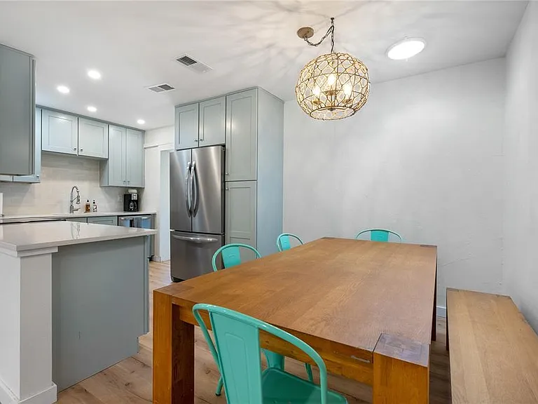 2311 Waldemere St #A — Photo 11