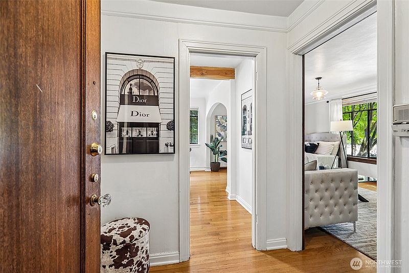 3rd image of 3121 Franklin Avenue E #1