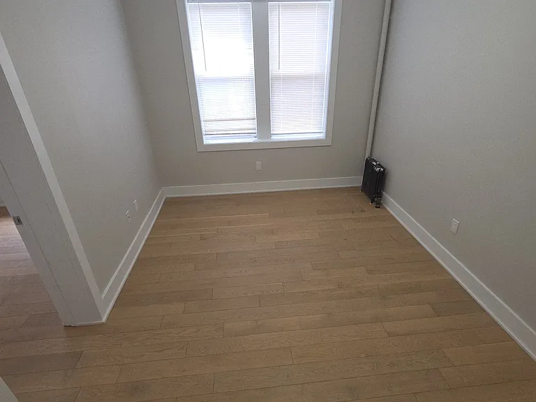 214 Duncan Ave #104 — Photo 3