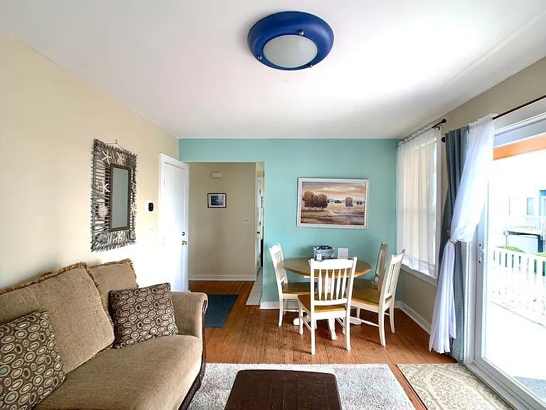 25 Briarwood Ave #A — Photo 5