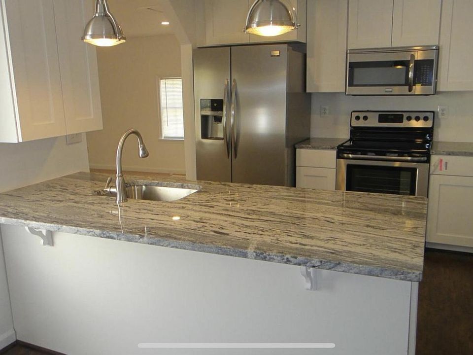 2nd image of 2005 Wakefield Cir #1