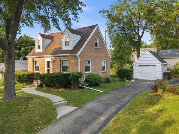 828 N 113th STREET, Wauwatosa, WI 53226