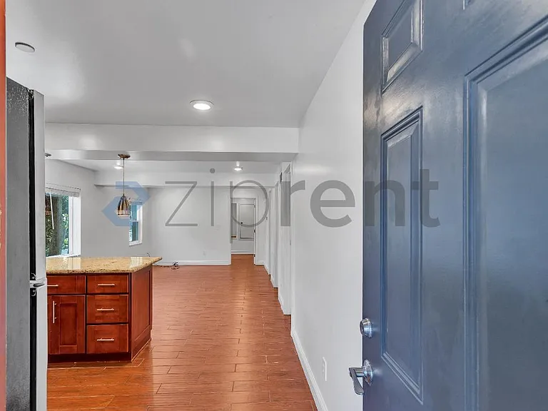 609 Drake Ave #2 — Photo 10