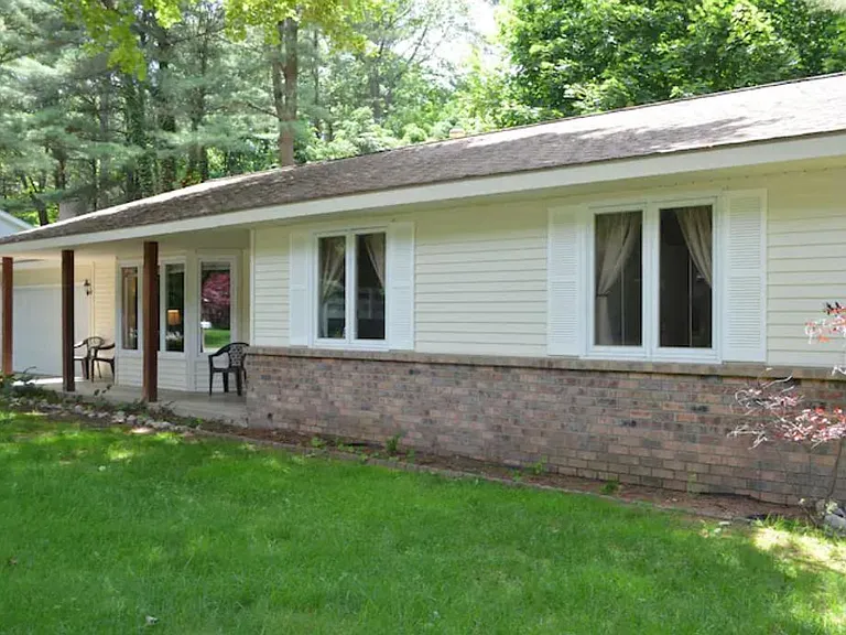 3229 Elderwood Ave — Photo 1