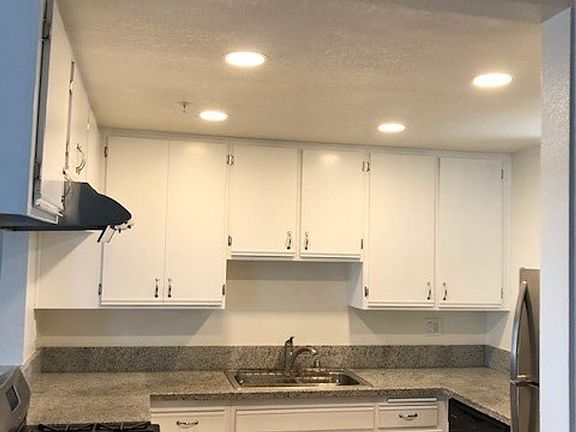 4th image of 90 N Michigan Ave APT 301