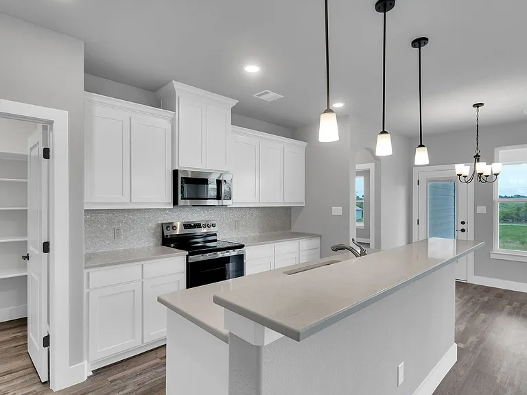 704 N Church St — Photo 5