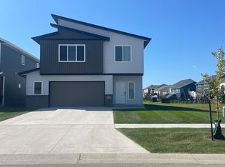 2722 12th St W, West Fargo, ND 58078