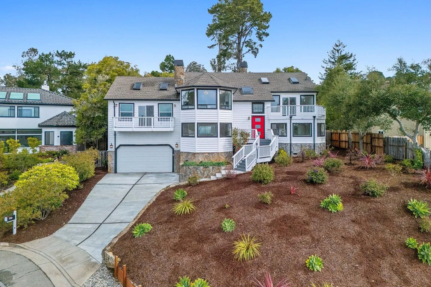 607 Saint Andrews Dr photo 1