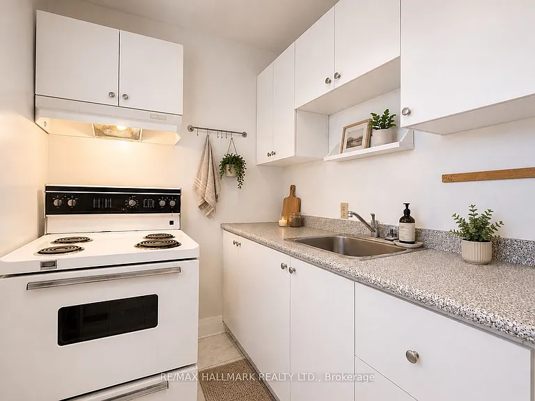 155 Drayton Ave #3 — Photo 3