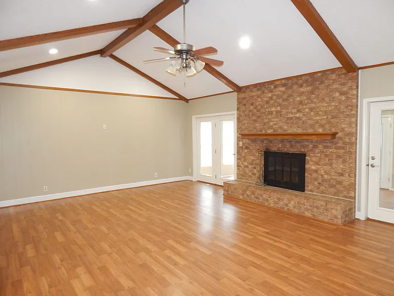 905 David Dr — Photo 4