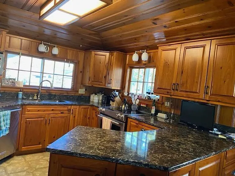 5105 Lavinia Rd NE — Photo 4