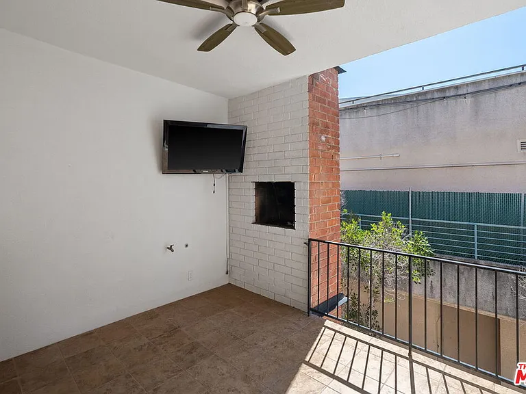 4807 Woodley Ave #309 — Photo 14