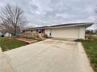 907 Graceland Ave, Perry, IA 50220