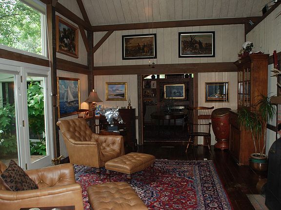 4th image of 107 Edge Knoll Ln