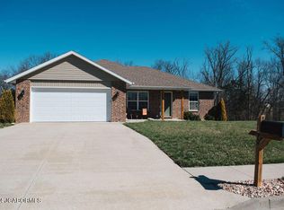 190 Saturn Ct, Holts Summit, MO 65043