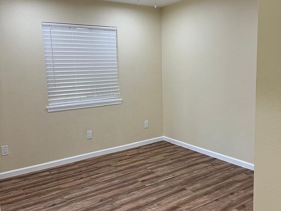 2nd image of 123 Wendy Ct #1