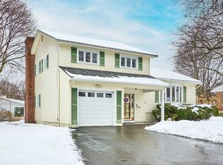 49 Trull Ln W, Lowell, MA 01852