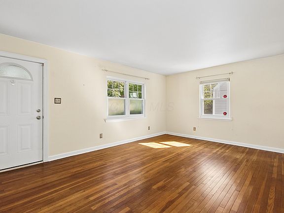 3rd image of 565 Northridge Rd