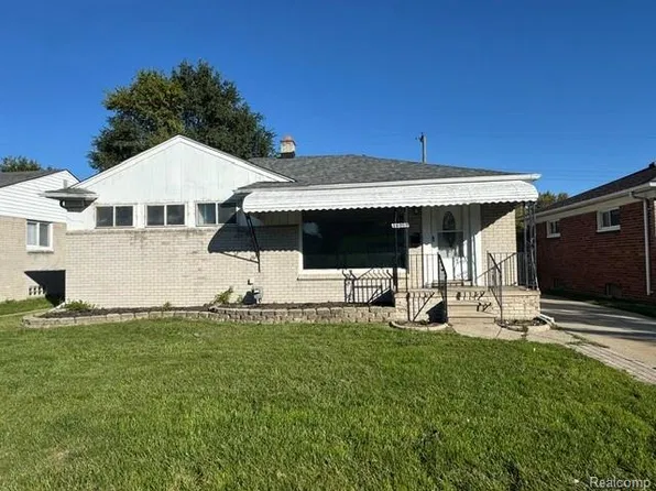 18069 Marquette St, Roseville, MI 48066