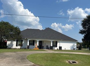 1835 Langham Forest Blvd, Orange, TX 77630