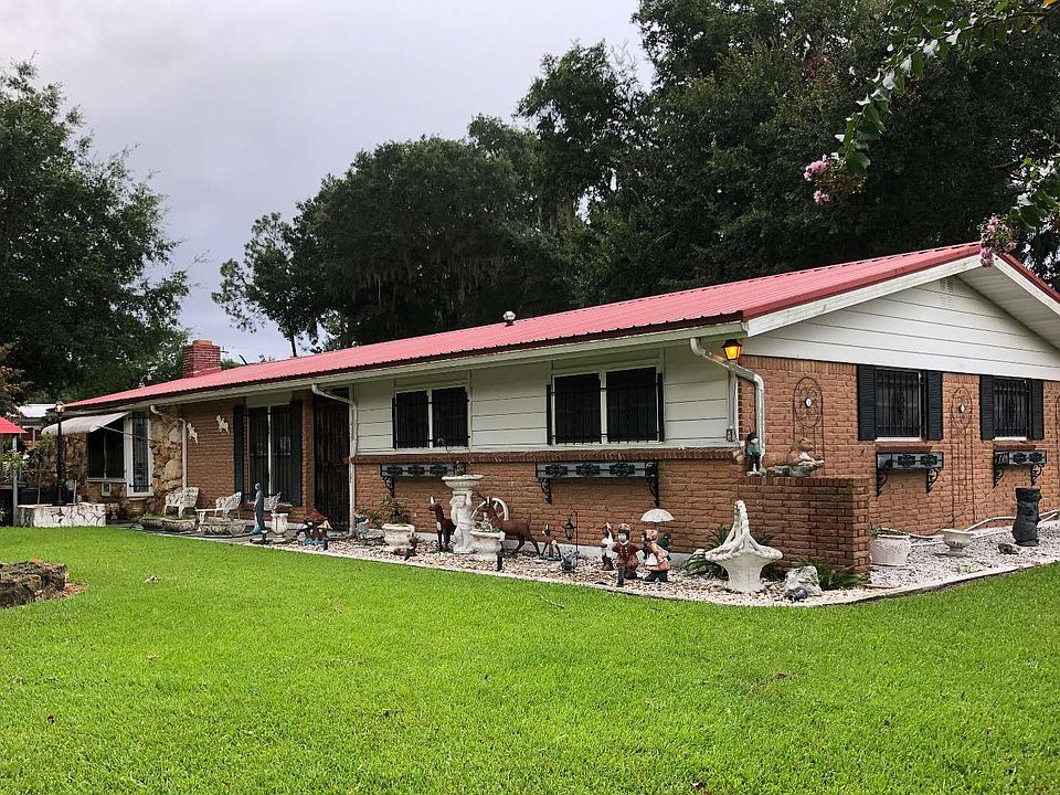 1st image of 239 SE Olustee Ave
