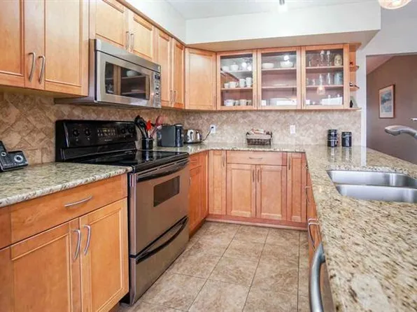 2566 Fuchsia Pl #1, Coquitlam, BC V3E 2M7
