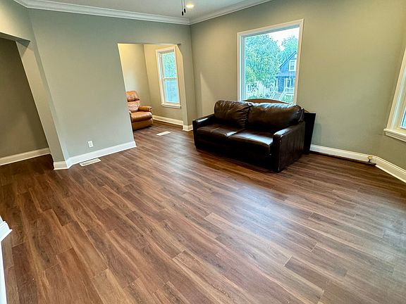 5th image of 4140 Deyo Ave APT 2