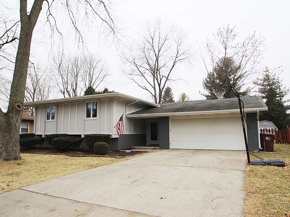 3rd image of 516 Oxford Dr