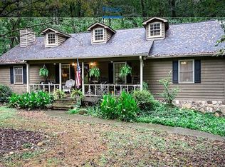 213 Emerald Cove Ln, Woodstock, GA 30189