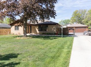 1S076 Euclid Ave, Oakbrook Terrace, IL