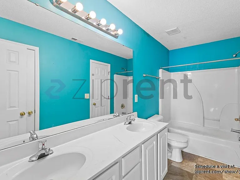 8104 Kings Creek Dr — Photo 12
