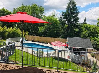 1532 Stardust Way, Medford, OR