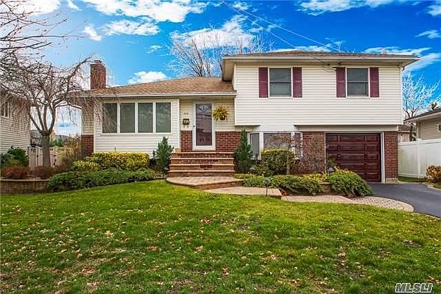 1st image of 2372 Aron Dr E