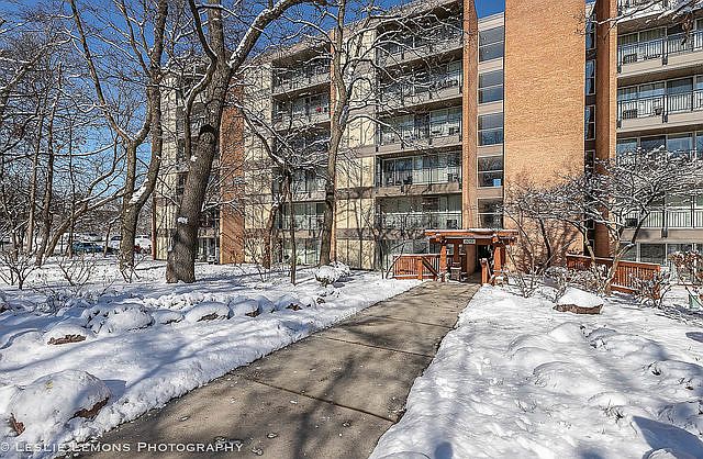 1st image of 6010 Oakwood Dr APT 3L