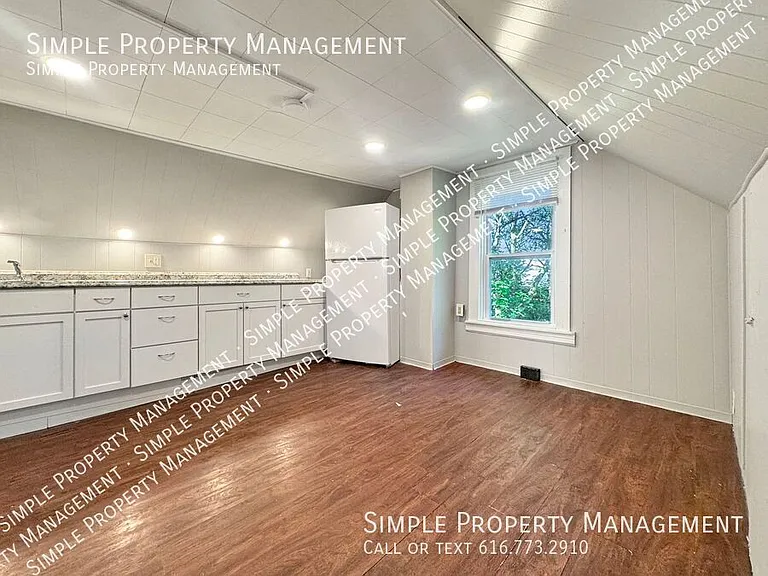 1317 Hamilton Ave NW #2 — Photo 3