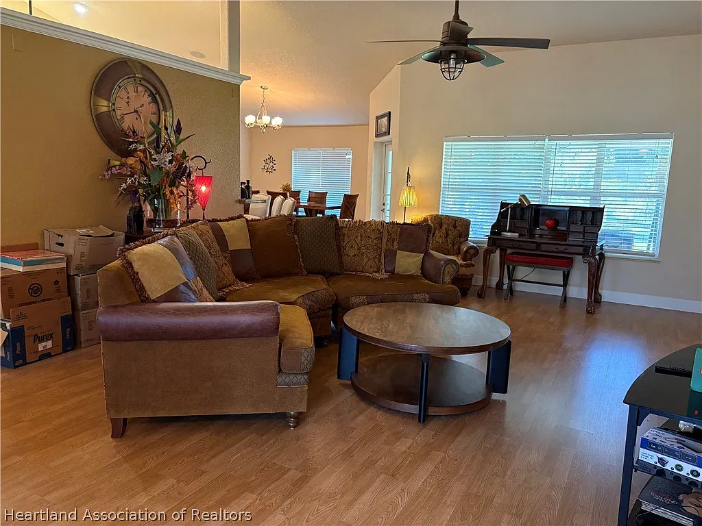 3 bed, 2.5 bath, 2028 sqft, $3,000 — Photo 4