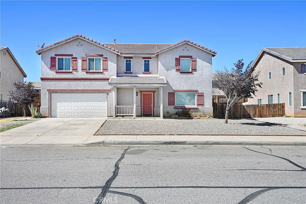 4 bed, 2.5 bath, 2905 sqft, $3,199 — Photo 1