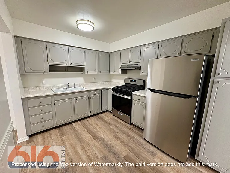 620 56th St SE #8 — Photo 4